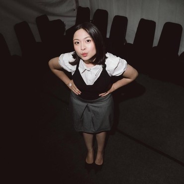 Lirik Lagu Peluk Aku Sekarang! - Bernadya feat. Perunggu