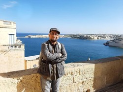 Habiburrahman El Shirazy Bocorkan Ada Novel dan Film Ayat-Ayat Cinta 3