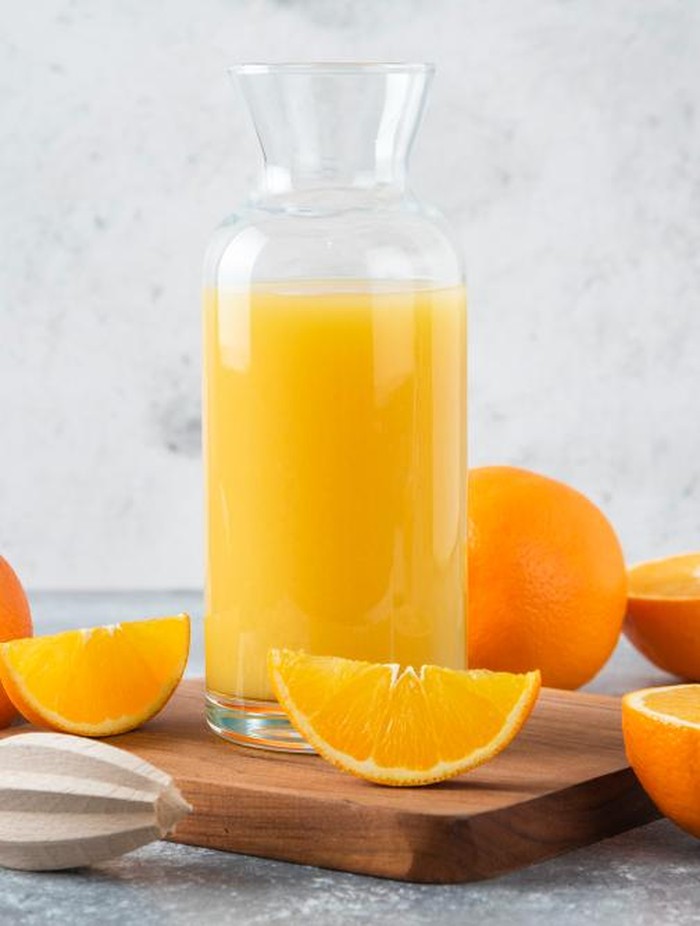 5 Buah Paling Menyegarkan untuk Temani Cuaca Panas, Jadikan Minuman Antigerah!/ Foto: Freepik.com/azerbaijan_stockers