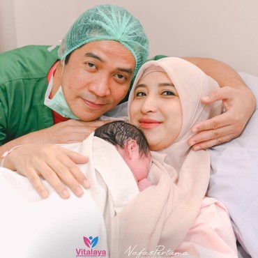 Selamat, Ricky Perdana dan Chaca Thakya Dikaruniai Anak Ketiga