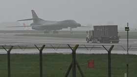 Pesawat Pengebom B-1 AS Mendarat di Inggris, Siapkan Serangan ke Iran