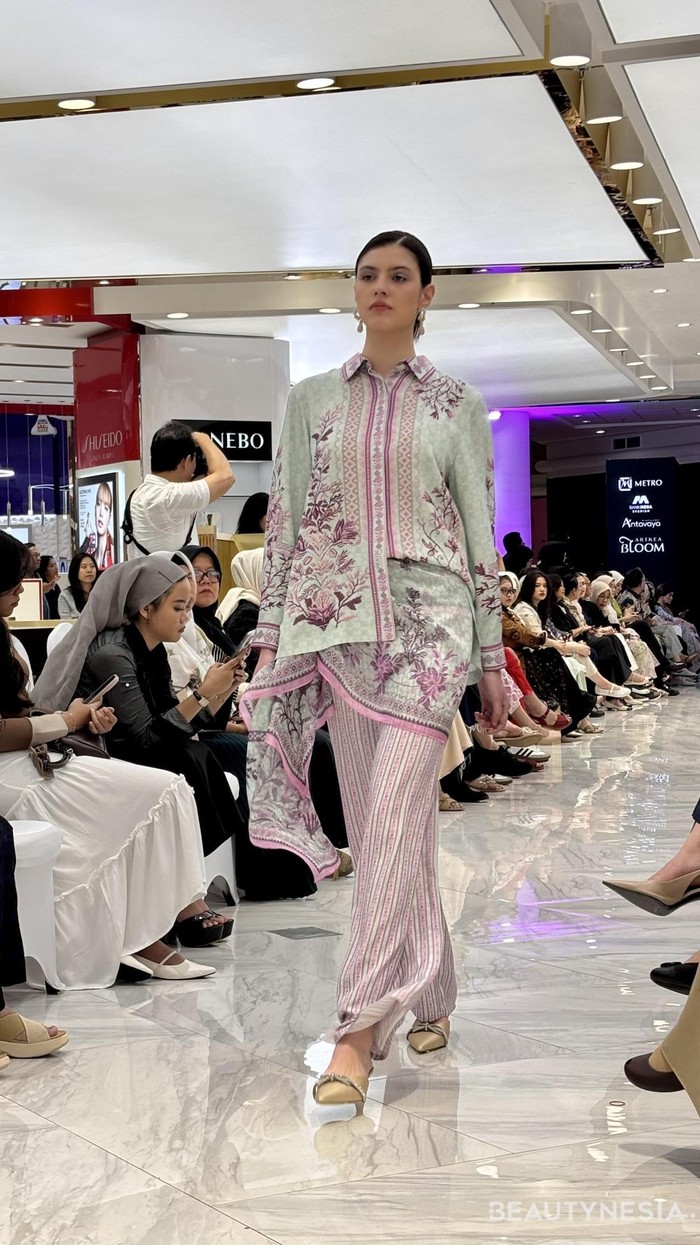 Koleksi Raya Artkea Bloom