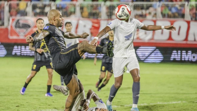 PSSI buka suara soal tindakan suporter dan ofisial Malut United setelah insiden kericuhan pasca laga melawan PSM Makassar.