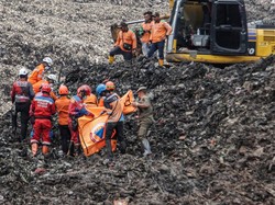Korban Tewas Longsor Sampah di Bantargebang Jadi 5 Orang