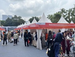Warga Serbu Bazar Prime Ramadan di Balai Kota Jakarta