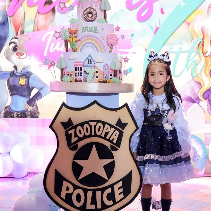 <p>Bocah yang akrab disapa Briell ini lahir pada 28 Februari 2019. Untuk merayakan hari spesial sang putri, Momo dan sang suami, Nicola Reza Samudra, menyiapkan pesta ulang tahun yang meriah dengan mengusung tema film <em>Zootopia</em>. (Foto: Instagram @therealmomogeisha)</p>