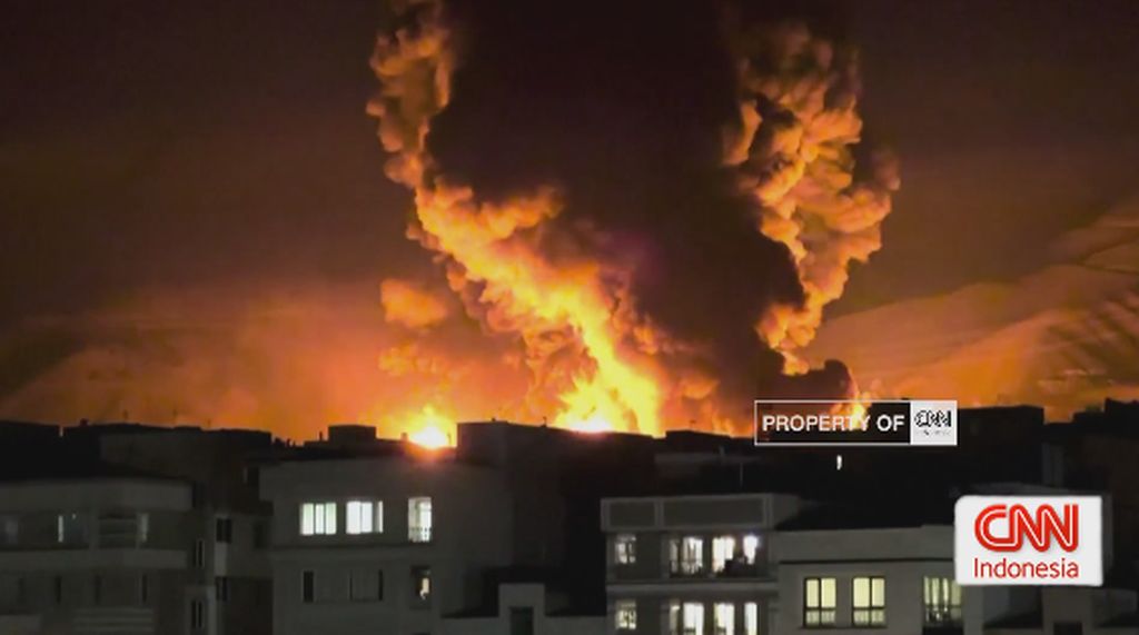 VIDEO: Gudang Minyak Dan Kantor Polisi Iran Diserang AS-Israel
