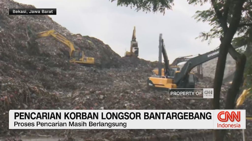 VIDEO: Pencarian Korban Longsor Bantargebang