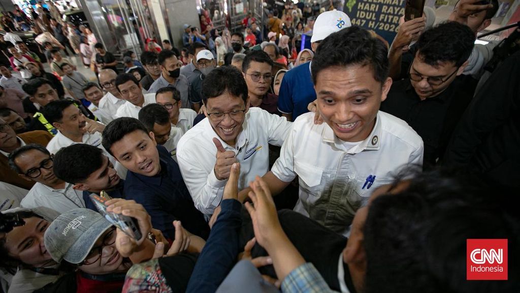 FOTO: Momen Purbaya Tinjau Pasar Tekstil Terbesar di Asia Tenggara