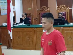 Juru Mudi Kapal Penyelundup 1,9 Ton Sabu Divonis 15 Tahun Penjara