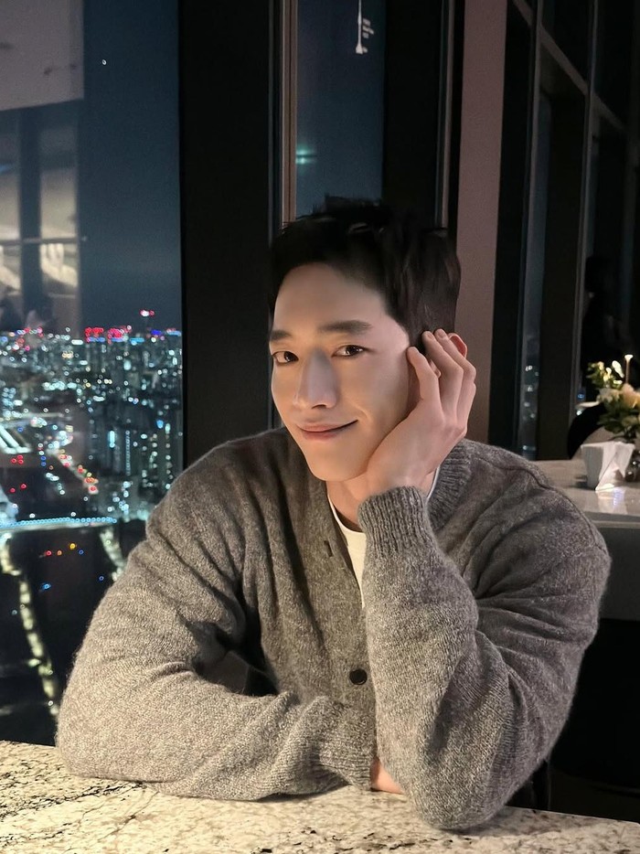 Seo Kang Joon sendiri merupakan aktor Korea kelahiran 12 Oktober 1993 yang telah menekuni industri hiburan sejak 2012 silam./ Foto: instagram.com/seokj1012