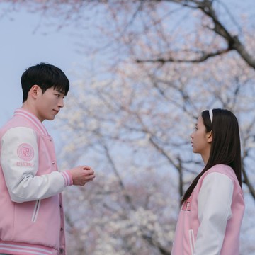 Dikelilingi Karakter Pria Tampan, Ini 3 Drakor Romantis Terbaru yang Siap Bikin Baper