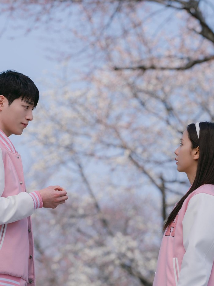 Pada Maret 2026 ini, Seo Kang Joon comeback akting dengan membintangi serial Netflix Boyfriend on Demand bersama Jisoo BLACKPINK./ Foto: Netflix