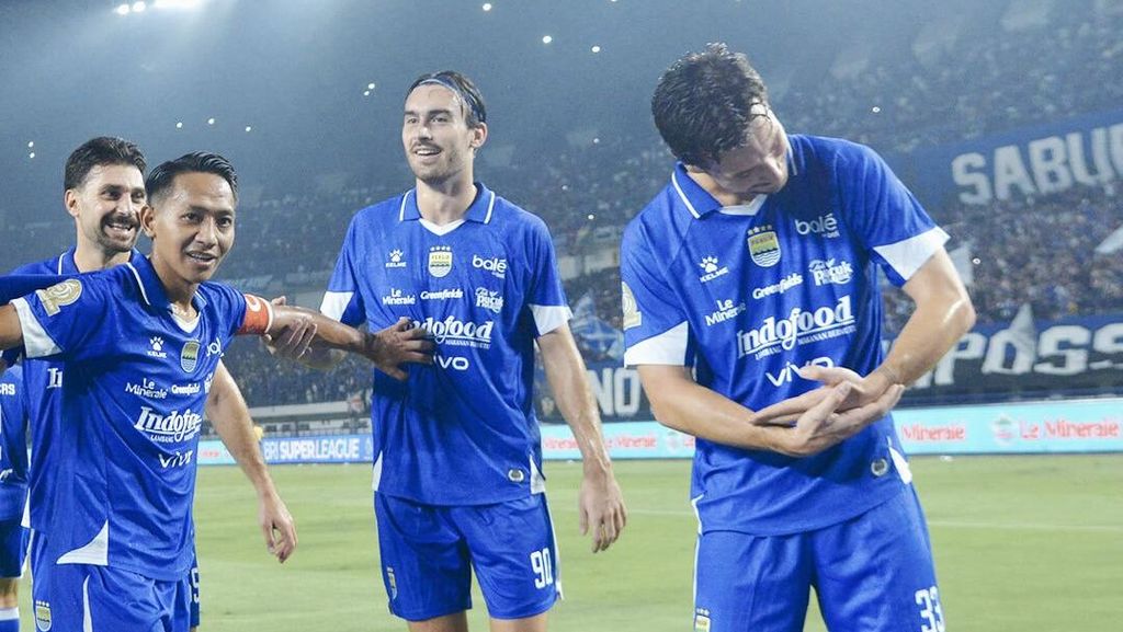 Hasil Super League: Thom Haye Cetak Gol, Persib Bantai Persik