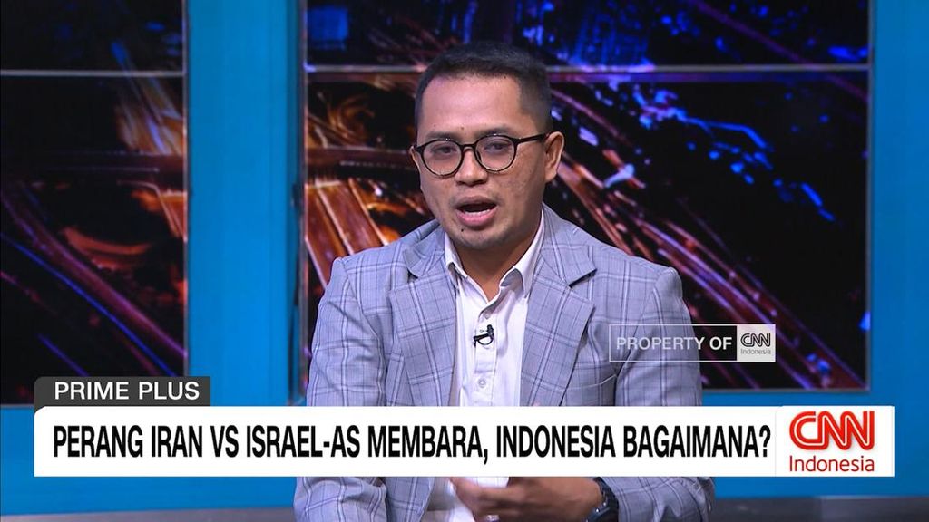 VIDEO: Pengamat: Presiden Selalu Kumpulkan Tokoh Tiap Dikritik Publik