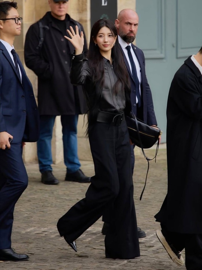 Untuk kamu yang belum tahu, Bae Suzy pertama kali diumumkan sebagai global ambassador Celine pada November 2024 lalu./ Foto: instagram.com/skuukzky