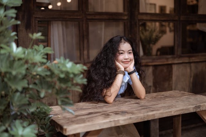 Di sinilah pentingnya self-care, bukan hanya untuk tubuh tetapi juga untuk hati dan pikiran. Salah satu bentuk self-care yang sering dilupakan adalah memberi kesempatan untuk memaafkan diri sendiri.