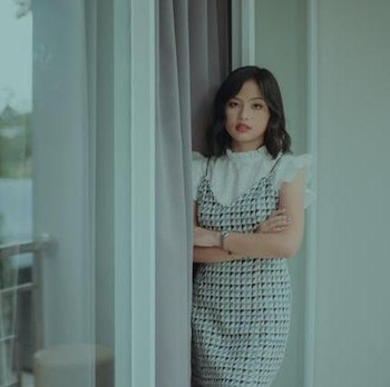 7 Ciri Kepribadian Orang yang Mudah Merasa Bosan saat Berada di Keramaian