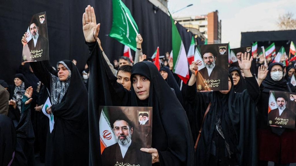 Trump Sesumbar Rezim Iran Terpecah Belah, Siapa yang Pimpin Teheran?