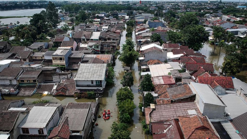 Banjir 3 Hari Landa Desa Patrasana Tangerang, 890 Rumah Warga Terendam