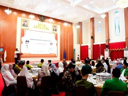 Gubernur Sulsel Berbagi Kebahagiaan Lewat Buka Puasa Bersama Anak Yatim