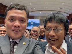 Momen Akrab Habiburokhman-Adian Nostalgia Debat Sengit Ada-Nggak Ada