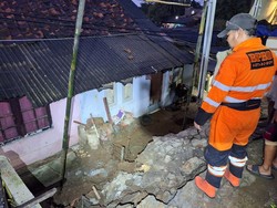 Hujan Deras di Bogor Picu Banjir dan Longsor, Dua Rumah Warga Rusak