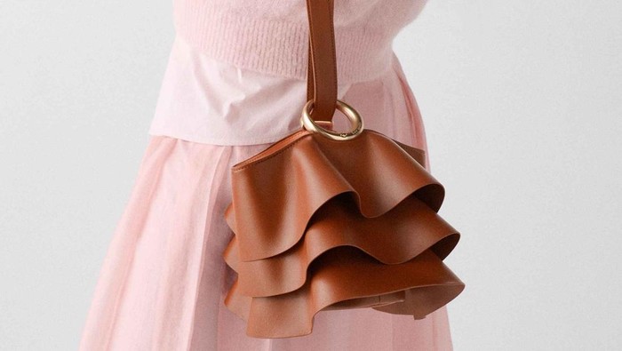 Tampil Penuh Karakter di Momen Lebaran dengan Koleksi Spring 2026 dari Kate Spade