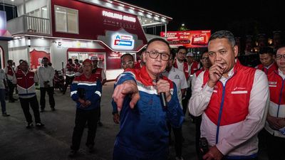 Sambut Arus Mudik 2026, Komut Pertamina Tinjau SPBU Rest Area KM 57