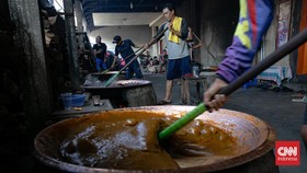 FOTO: Manis Cuan Dodol Betawi Jelang Lebaran