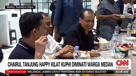 VIDEO: Chairul Tanjung Buka Puasa Bersama Warga di Transmart Medan
