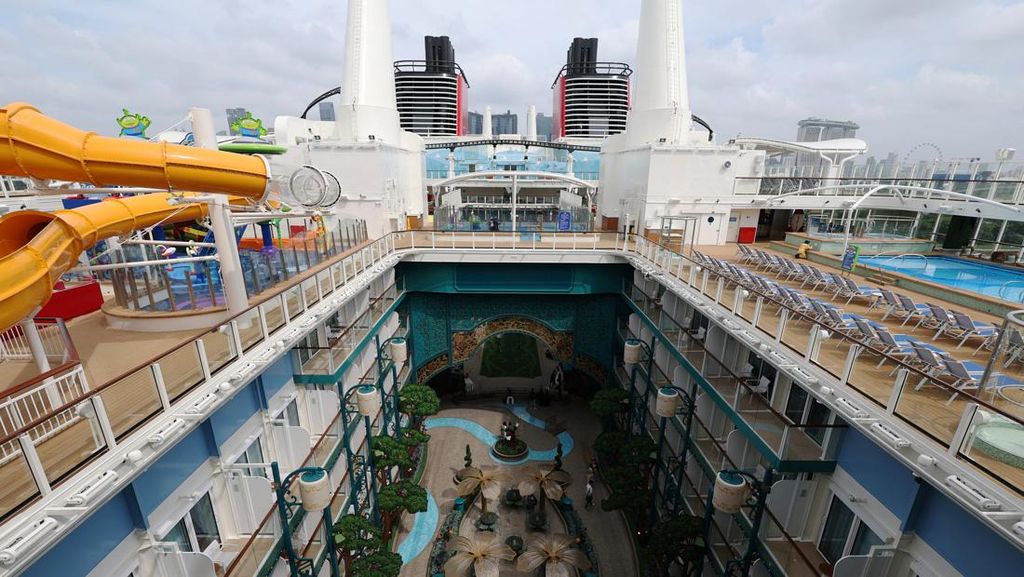 Disney Adventure Hari Ini Resmi Memulai Pelayaran dari Singapura