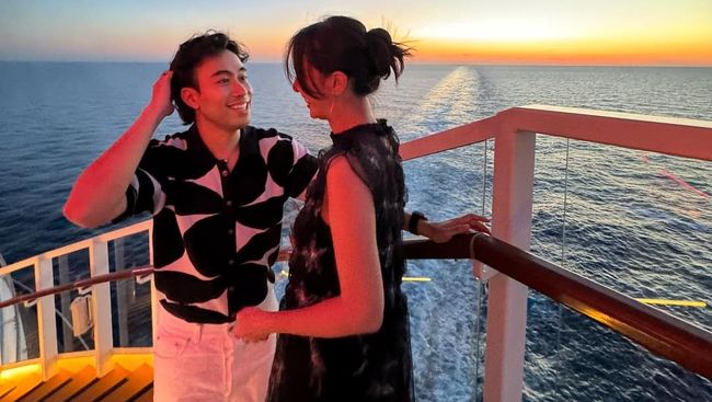 Setia Temani Hingga Akhir Hayat, 7 Foto Sheila Dara dan Vidi Aldiano Sang Suami Selamanya