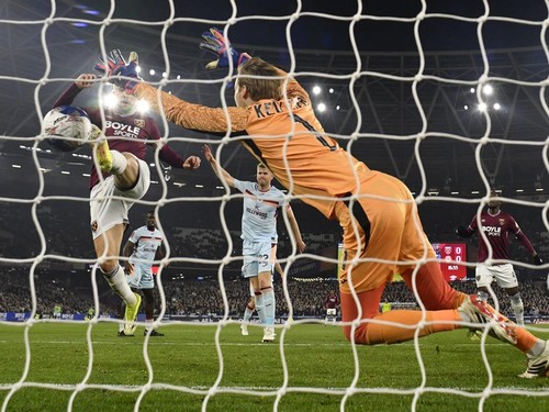 FOTO: West Ham Menang Dramatis Atas Brentord