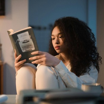 5 Cara Memulai Hobi Membaca untuk Pemula