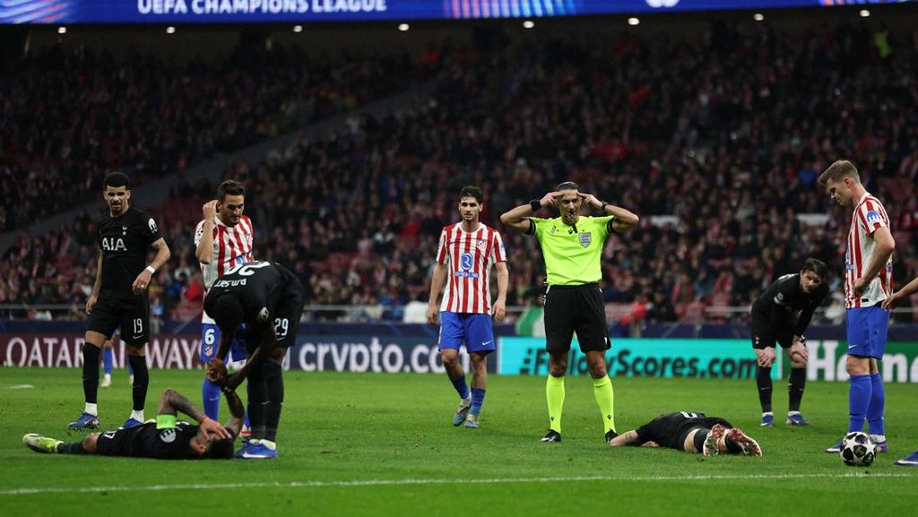 FOTO: Atletico Beringas, Tottenham Terkulai Lemas