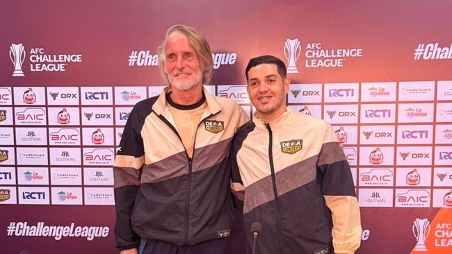 Pelatih Dewa United, Jan Olde Riekerink, menegaskan timnya siap mengharumkan nama Indonesia dalam AFC Challenge League 2025/2026.