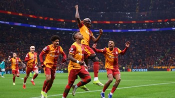 FOTO: Cerita Lama Terulang Kembali, Liverpool Kalah dari Galatasaray