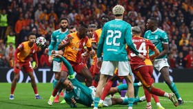 Slot Kecewa Wasit Tak Beri Penalti untuk Liverpool