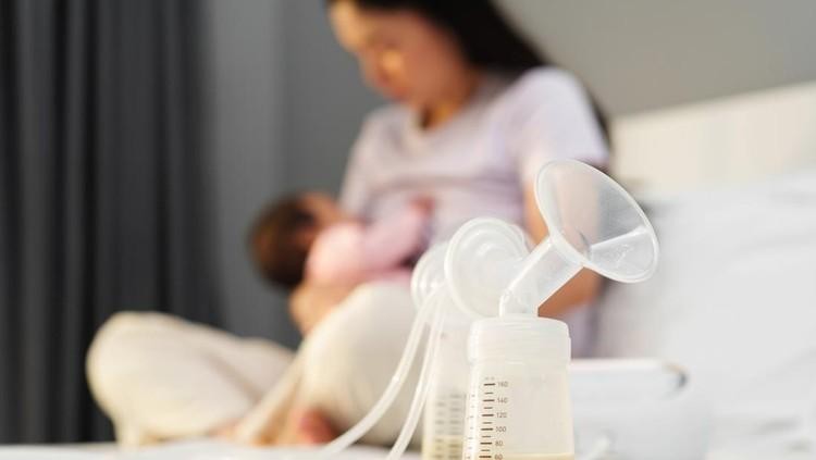 Waspadai berbagi ASI ilegal tanpa prosedur yang tepat karena dapat meningkatkan risiko kesehatan dan keamanan pada bayi&period; Simak penjelasan lengkapnya di sini&period;