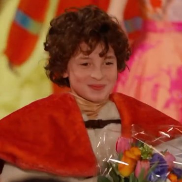 Sosok Max Alexander, Desainer Termuda yang Cetak Sejarah di Paris Fashion Week