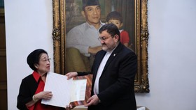 Isi Surat Megawati untuk Pemimpin Iran Mojtaba Khamenei