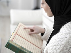 Bacaan Ayat Kursi Lengkap, Manfaat dan Cara Mengamalkannya