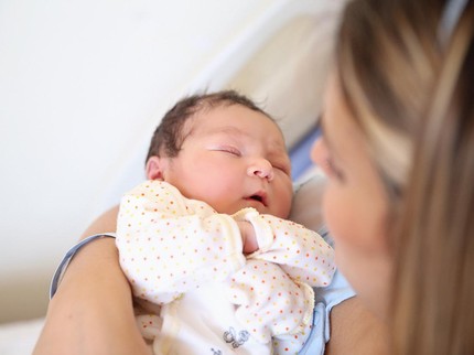 Bayi Lahir Kuning karena Inkompatibilitas ABO? Ini Gejala, Penyebab, dan Pengobatannya