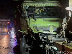 Adu Banteng Trailer-Tronton di Pantura Rembang Timpa 2 Motor