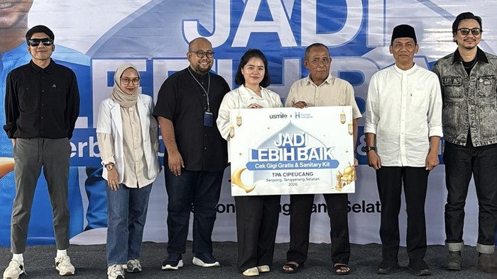 usmile Indonesia bersama NGO Human Initiative hadir menjembatani kepedulian melalui program Corporate Social Responsibility (CSR) bertajuk 