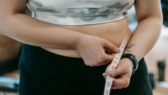 4 Cara Mengurangi Lemak di Perut untuk Usia 40-an, Perut Rata di Depan Mata!