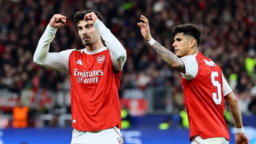 FOTO: Arsenal 'Tertolong' Penalti saat Lawan Leverkusen