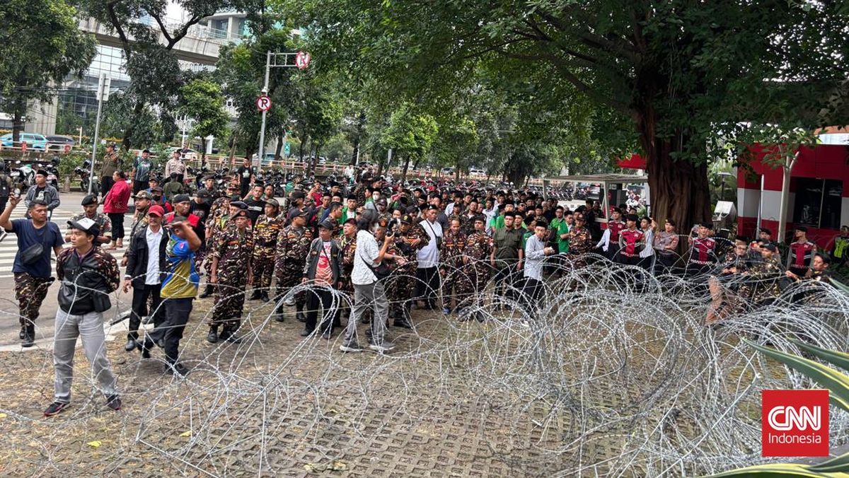 Yaqut Diperiksa, Rombongan Anggota Banser Geruduk KPK Sore Ini