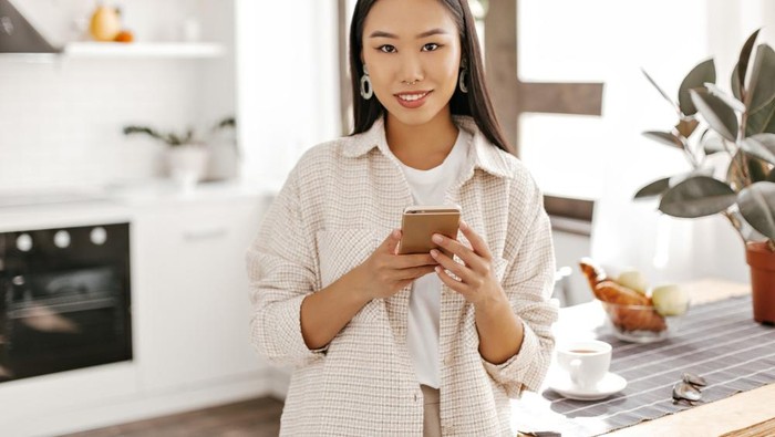 8 Ciri Kepribadian Orang yang Tidak Suka Nimbrung di Grup Chat